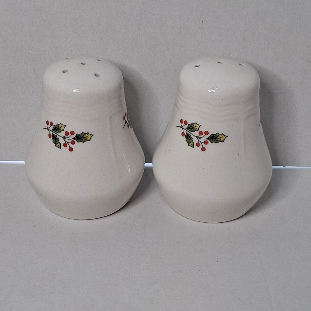 Vintage Christmas Salt and Pepper Shakers Holly Berry Ceramic Tabletop Set